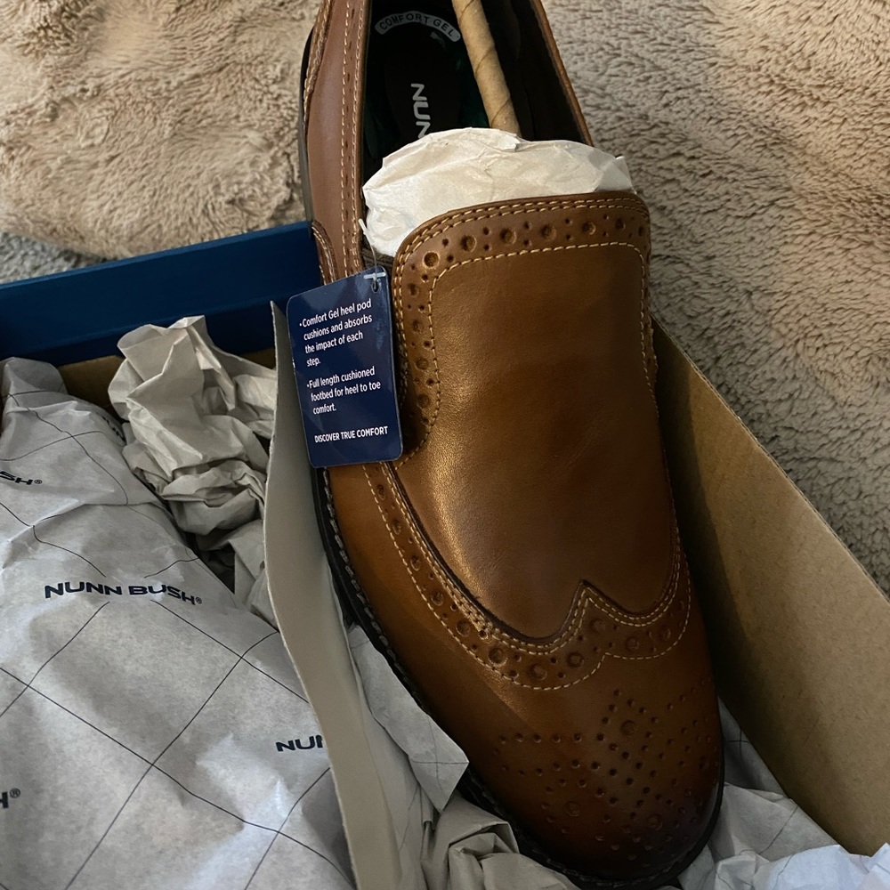 Men’s dress shoes size 9.